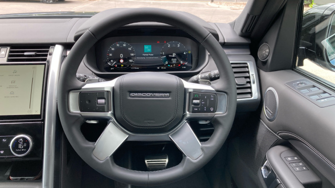 Land Rover Discovery 3.0 D350 Metropolitan Edition 5dr Auto Diesel Station Wagon - Image 15